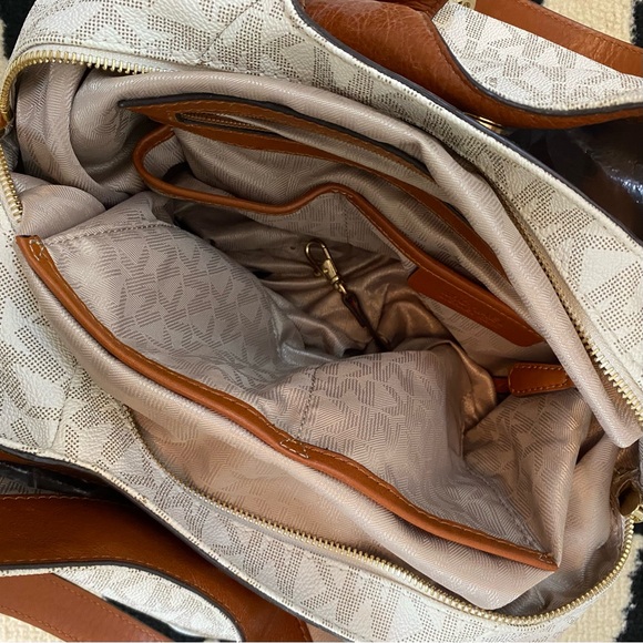 MICHAEL KORS Cream Logo Slouchy Shoulder Tote Bag Brown Leather & Gold Chains - Picture 10 of 12